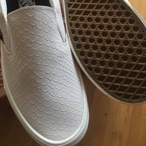 Vans classic slip on